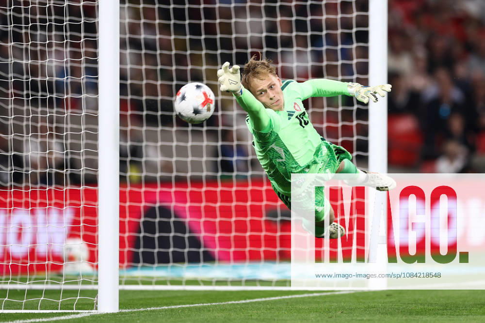 England v Czech Republic 06 October 2026, London - UEFA Nations League - England v Czech Republic - Czechia goalkeeper Lukas Hornicek makes a save - Photo: Jacques Feeney Offside. London UK