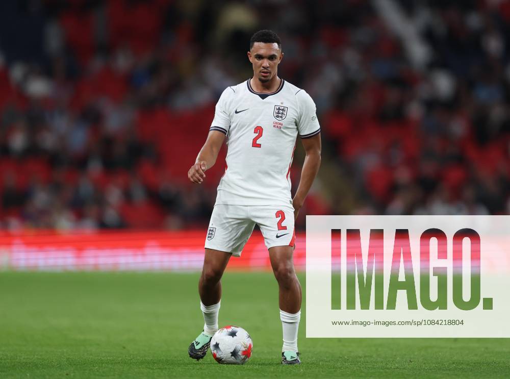 UEFA Nations League - England v Czechia LONDON, ENGLAND, OCTOBER 6: Trent Alexander-Arnold of England national team, Nationalteam on the ball during The UEFA Nations League match in Group A3 between England v Czechia at Wembley Stadium, London, England, on October 6. (Photo by Daniel Weir) London Wembley Stadium England