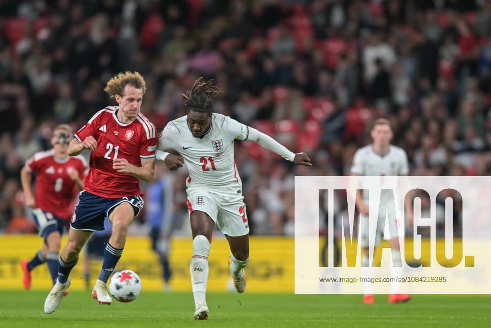 Alex Kral of Czechia and Eberechi Eze of England challenge for the ball during the Nations League match between England and Czechia at Wembley Stadium, London, England on 6 October 2026.