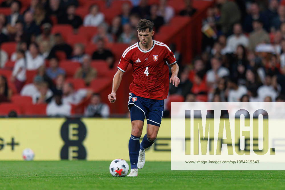 England v Czechia UEFA Nations League, Tuesday 6th October 2026: Robin Hranac of Czechia on the ball during the UEFA Nations League Group C Fixture between England and Czechia at Wembley Stadium, Wembley in London, England. (Photo by Alex Ferrelly Sports Press Photo)