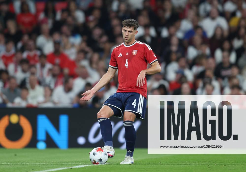 UEFA Nations League - England v Czechia LONDON, ENGLAND, OCTOBER 6: Robin Hranac of Czechia national team, Nationalteam on the ball during The UEFA Nations League match in Group A3 between England v Czechia at Wembley Stadium, London, England, on October 6. (Photo by Daniel Weir) London Wembley Stadium England