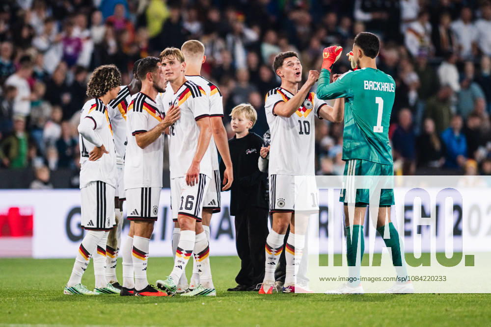 U21, U 21 EM-Qualifikation: Deutschland - Georgien, 06.10.2026 Aljoscha Kemlein (Deutschland, 16), Mert Kömür (Deutschland, 10), Mio Backhaus (Deutschland, 1); Fußball, EM-Qualifikation U 21, 10. Spieltag: Deutschland vs. Georgien am 06.10.2026, Bielefeld DFB REGULATIONS PROHIBIT ANY USE OF PHOTOGRAPHS AS IMAGE SEQUENCES AND OR QUASI-VIDEO.