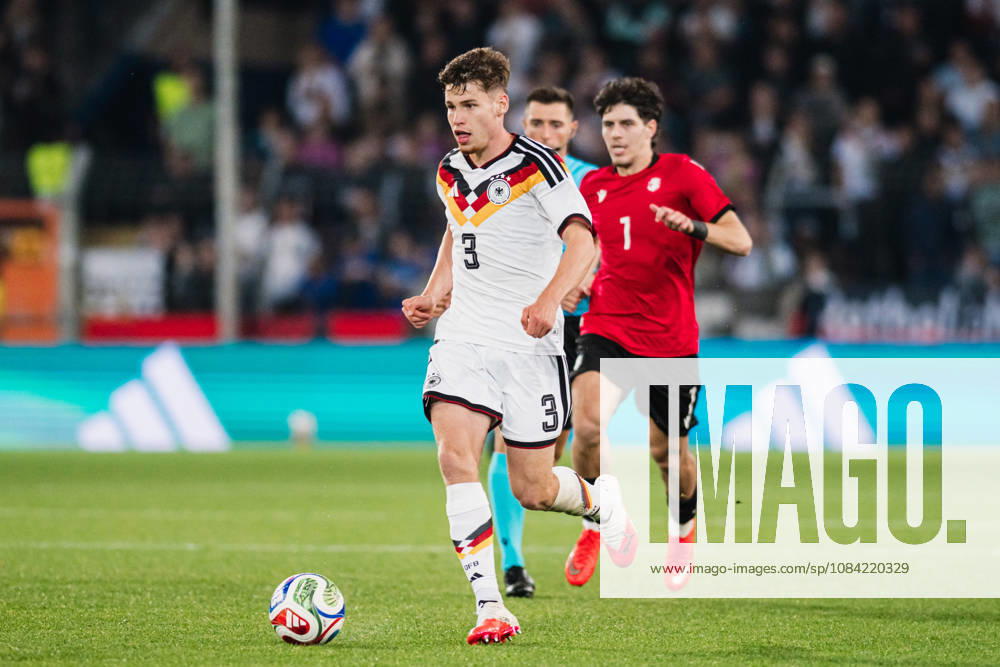 U21, U 21 EM-Qualifikation: Deutschland - Georgien, 06.10.2026 Lukas Ullrich (Deutschland, 3); Fußball, EM-Qualifikation U 21, 10. Spieltag: Deutschland vs. Georgien am 06.10.2026, Bielefeld DFB REGULATIONS PROHIBIT ANY USE OF PHOTOGRAPHS AS IMAGE SEQUENCES AND OR QUASI-VIDEO.