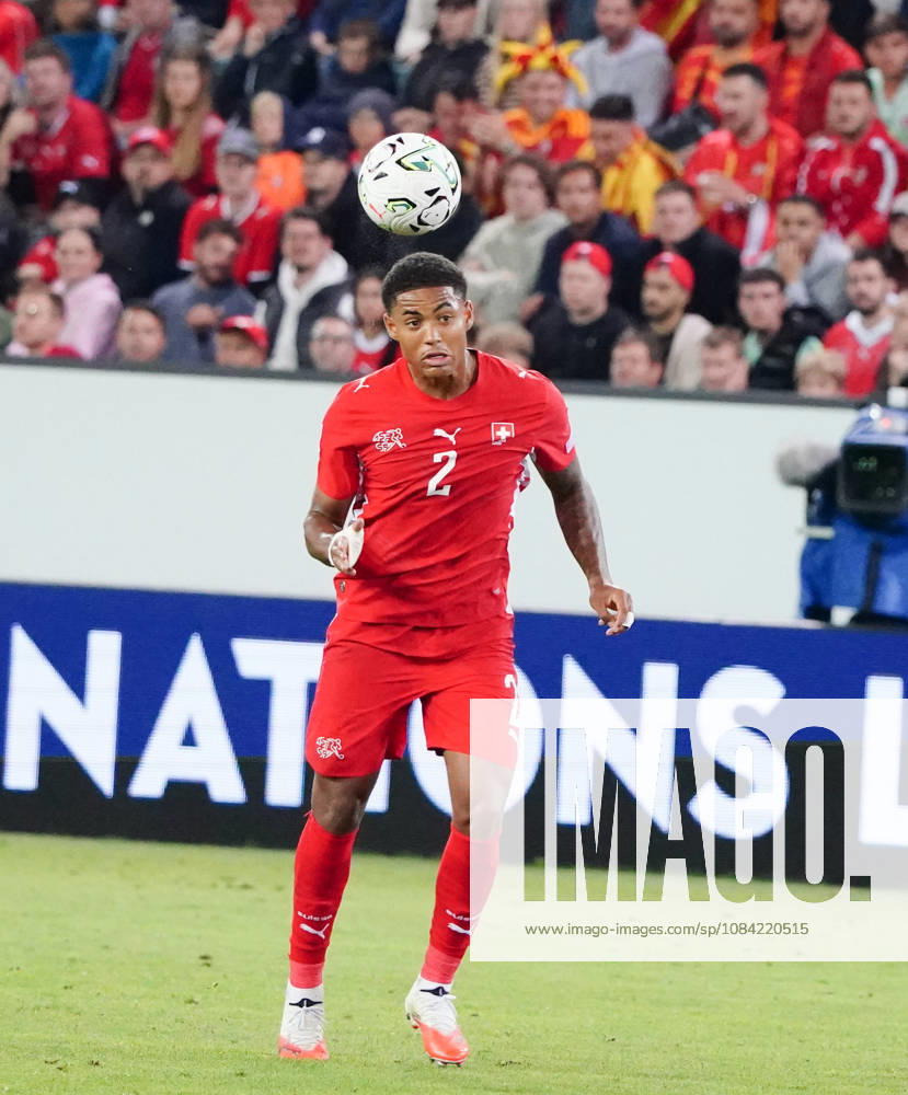 Luzern Schweiz. Thermoplan Arena Fussball Herren Saison 2026-2027 Nations League Schweiz - Nordmazedonien 3-0 .Bild. Sascha Britschgi SUI Aktion Zweikampf