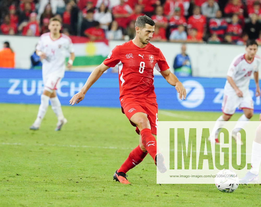 Luzern Schweiz. Thermoplan Arena Fussball Herren Saison 2026-2027 Nations League Schweiz - Nordmazedonien 3-0 .Bild. Remo Freuler SUI Aktion Zweikampf