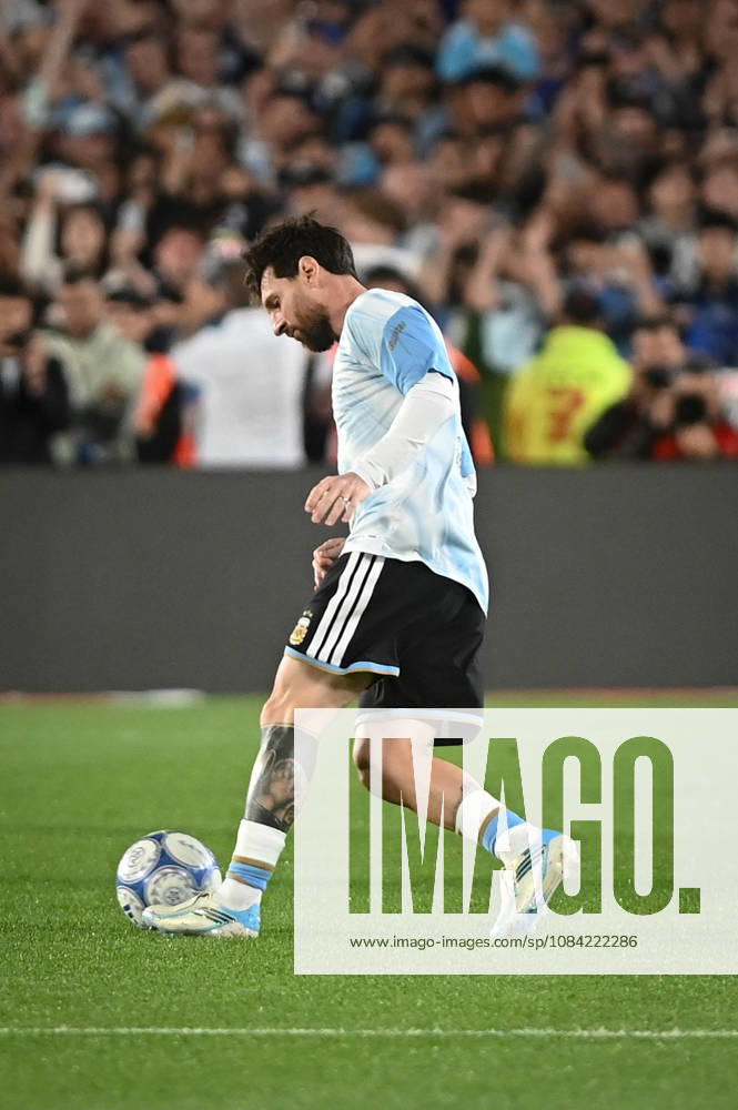 Argentina x Benin BUENOS AIRES, AR - 06.10.2026: ARGENTINA X BENIN - Lionel Messi during the International Friendly, Länderspiel, Nationalmannschaft match between Argentina and Benin on Tuesday, October 6, 2026, at the Estadio Monumental in Buenos Aires, Argentina. The match marks Messi& 39;s farewell to the Argentine national team, Nationalteam (Photo: Gabriel Sotelo Fotoarena) x3026060x GabrielxSotelo