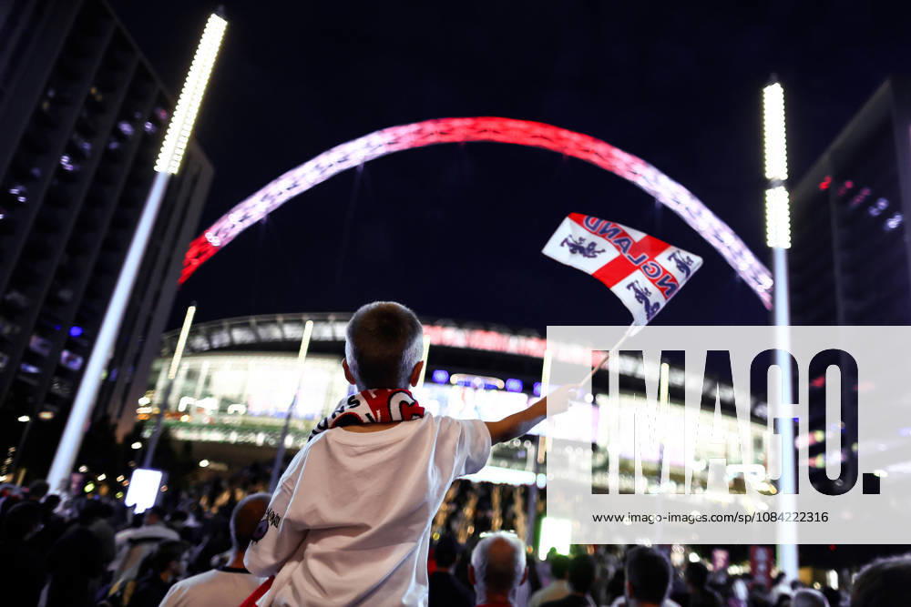 England v Czech Republic 06 October 2026, London - UEFA Nations League - England v Czech Republic - England fans on Wembley Way - Photo: Jacques Feeney Offside. London UK