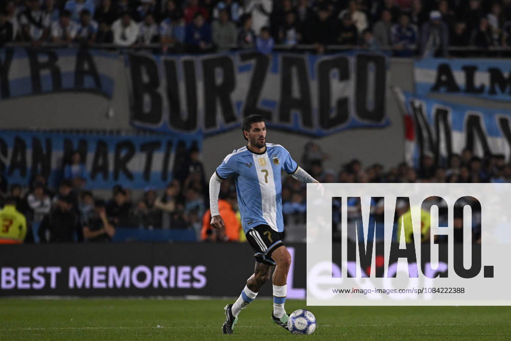 Rodrigo De Paul of Argentina national team, Nationalteam controls ball during the International Friendly, Länderspiel, Nationalmannschaft match between Argentina and Benin at Estadio Mas Monumental on October 06, 2026 in Buenos Aires, Argentina. Photo by SFSI Argentina National team v Benin