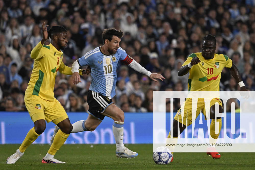 Lionel Messi of Argentina national team, Nationalteam drives ball forward during the International Friendly, Länderspiel, Nationalmannschaft match between Argentina and Benin at Estadio Mas Monumental on October 06, 2026 in Buenos Aires, Argentina. Photo by SFSI Argentina National team v Benin