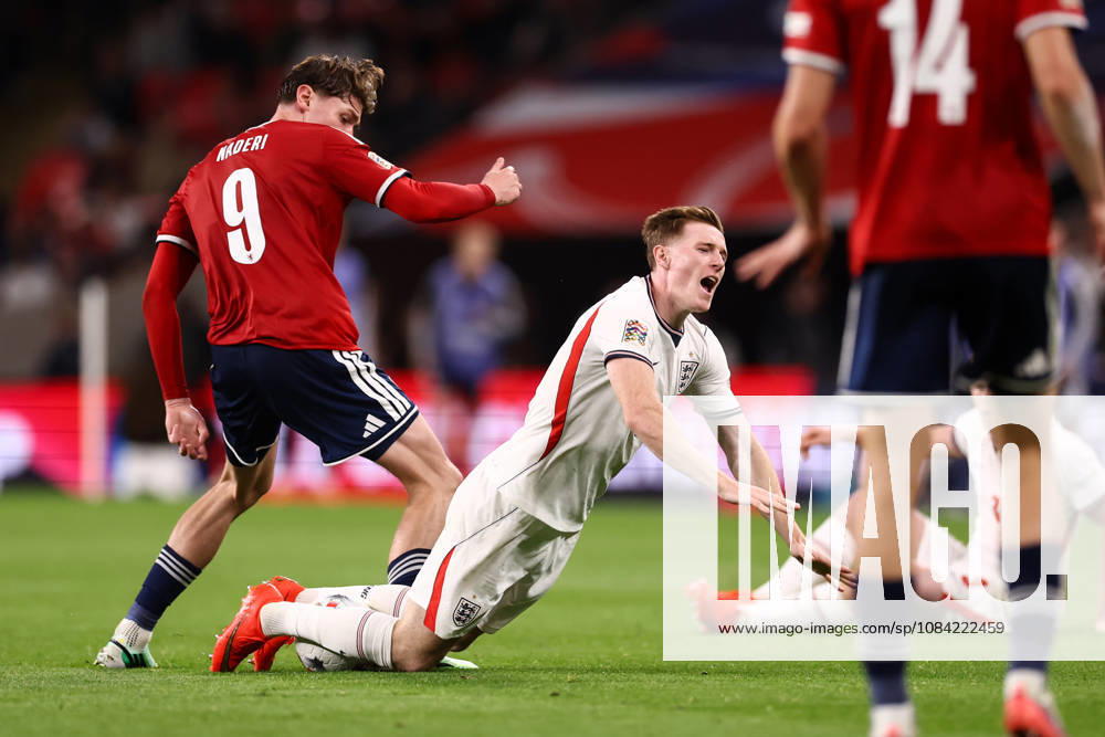 England v Czech Republic 06 October 2026, London - UEFA Nations League - England v Czech Republic - Ryan Naderi of Czechia and Elliot Anderson of England - Photo: Jacques Feeney Offside. London UK