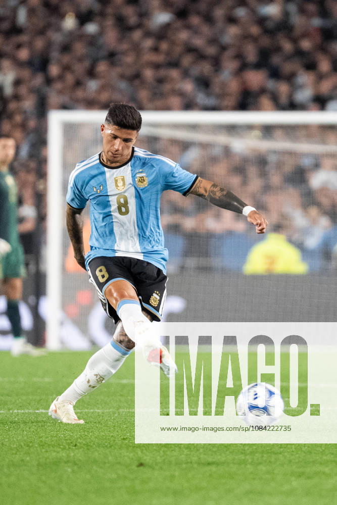 Enzo Fernandez of Argentina passes the ball during the International Friendly, Länderspiel, Nationalmannschaft football match between Argentina and Benin at Estadio Monumental Antonio V. Liberti on October 06, 2026 in Buenos Aires, Argentina. (Photo by Richard Callis Sports Press Photo)