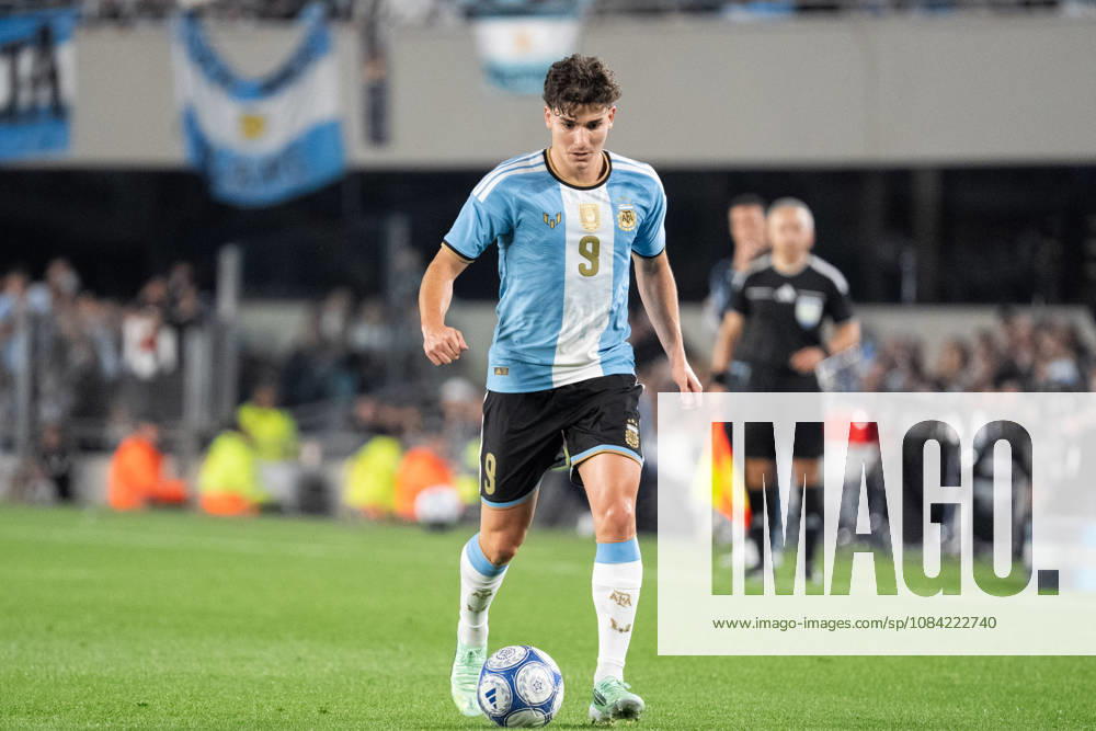 Julian Alvarez of Argentina runs with the ball during the International Friendly, Länderspiel, Nationalmannschaft football match between Argentina and Benin at Estadio Monumental Antonio V. Liberti on October 06, 2026 in Buenos Aires, Argentina. (Photo by Richard Callis Sports Press Photo)