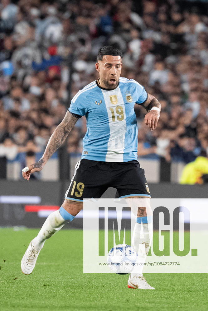 Nicolas Otamendi of Argentina passes the ball during the International Friendly, Länderspiel, Nationalmannschaft football match between Argentina and Benin at Estadio Monumental Antonio V. Liberti on October 06, 2026 in Buenos Aires, Argentina. (Photo by Richard Callis Sports Press Photo)