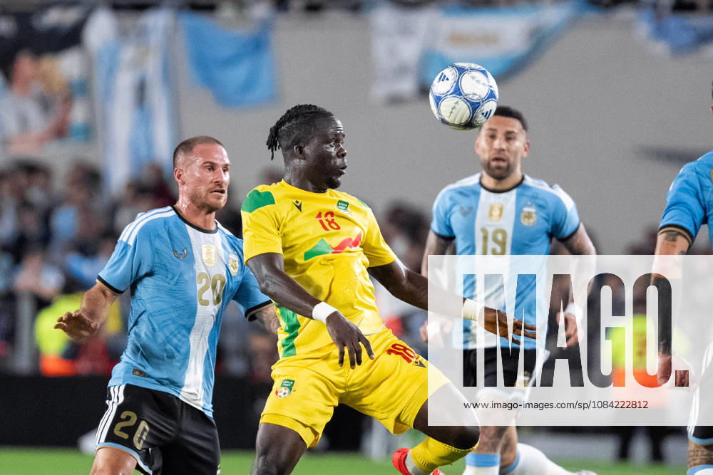 Junior Olaitan of Benin (C)controls the ball under pressure from Alexis Mac Allister of Argentina (L) during the International Friendly, Länderspiel, Nationalmannschaft football match between Argentina and Benin at Estadio Monumental Antonio V. Liberti on October 06, 2026 in Buenos Aires, Argentina. (Photo by Richard Callis Sports Press Photo)