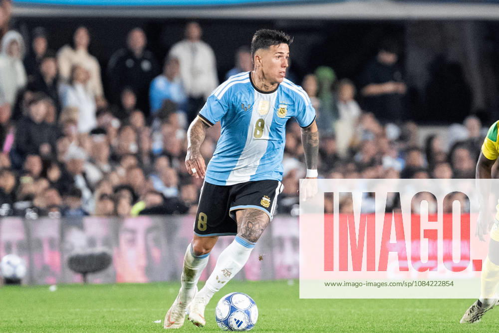 Enzo Fernandez of Argentina runs with the ball during the International Friendly, Länderspiel, Nationalmannschaft football match between Argentina and Benin at Estadio Monumental Antonio V. Liberti on October 06, 2026 in Buenos Aires, Argentina. (Photo by Richard Callis Sports Press Photo)