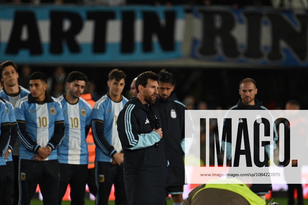Lionel Messi farewell match BUENOS AIRES, ARGENTINA - OCTOBER 6: Lionel Messi of Argentina talk at fans during his farewell match with the national team, Nationalteam at the International Friendly, Länderspiel, Nationalmannschaft match between Argentina Vs Benin at Monumental Stadium on October 6, 2026 in Buenos Aires, Argentina. Buenos Aires Estadio Monumental Antonio Liberti Buenos Aires Argentina