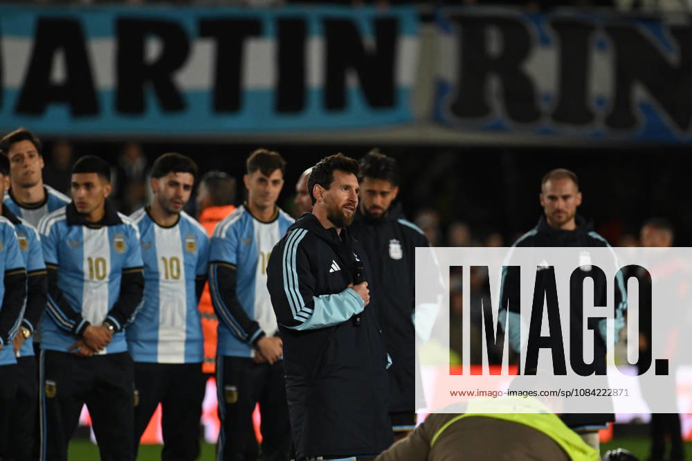 Lionel Messi farewell match BUENOS AIRES, ARGENTINA - OCTOBER 6: Lionel Messi of Argentina talk at fans during his farewell match with the national team, Nationalteam at the International Friendly, Länderspiel, Nationalmannschaft match between Argentina Vs Benin at Monumental Stadium on October 6, 2026 in Buenos Aires, Argentina. Buenos Aires Estadio Monumental Antonio Liberti Buenos Aires Argentina