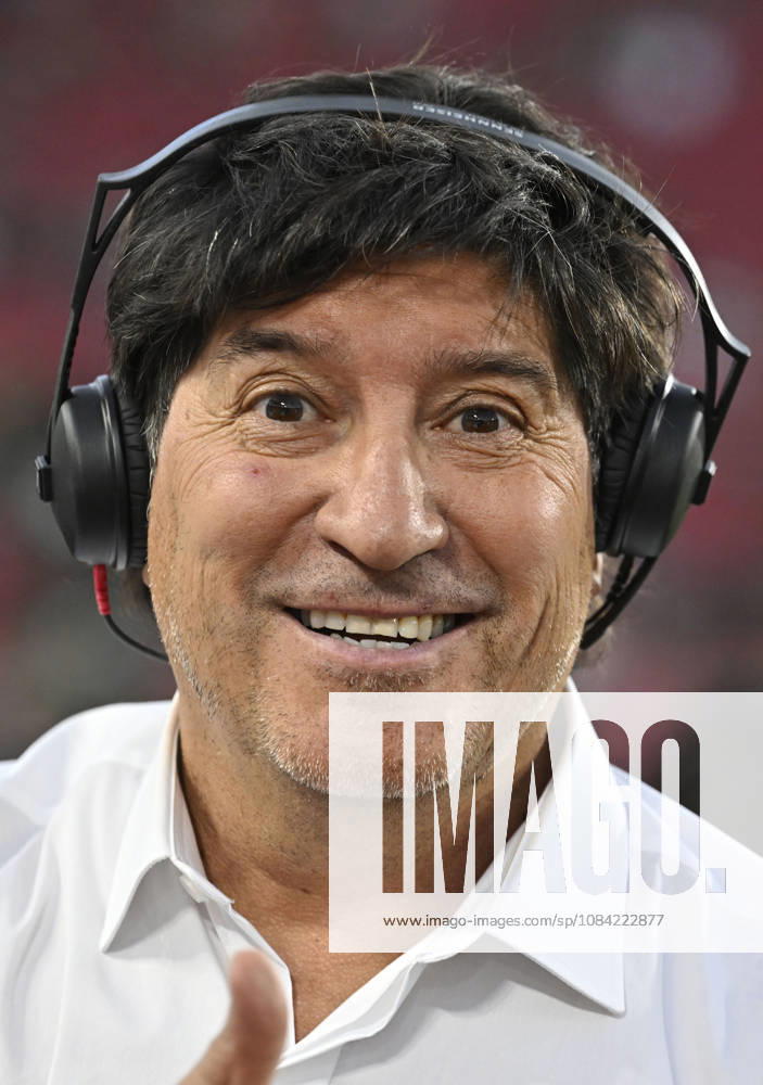 Futbol, Mexico vs Chile Partido amistoso en EEUU 2026. Ivan Zamorano es fotografiado previo al partido amistoso frente a Mexico, disputado en el estadio Los Angeles Memorial Coliseum en California, EEUU. 06 10 2026 Julio Diaz Photosport Football, Mexico vs Chile Friendly match in EEUU, 2026. Iv‡n Zamorano is photographed before the friendly match against Mexico, played at the Los Angeles Memorial Coliseum in California, EEUU. 06 10 2026 Julio Diaz Photosport Mexico vs Chile, amistoso en EEUU, 2026