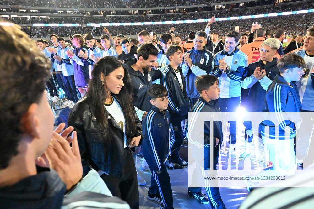 Lionel Messi farewell match BUENOS AIRES, ARGENTINA - OCTOBER 6: Lionel Messi and his family of Argentina during his farewell match with the national team, Nationalteam at the International Friendly, Länderspiel, Nationalmannschaft match between Argentina Vs Benin at Monumental Stadium on October 6, 2026 in Buenos Aires, Argentina. Buenos Aires Estadio Monumental Antonio Liberti Buenos Aires Argentina