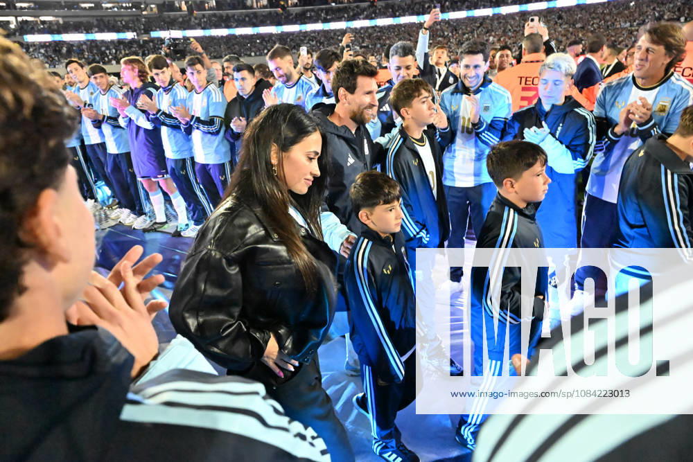 Lionel Messi farewell match BUENOS AIRES, ARGENTINA - OCTOBER 6: Lionel Messi and his family of Argentina during his farewell match with the national team, Nationalteam at the International Friendly, Länderspiel, Nationalmannschaft match between Argentina Vs Benin at Monumental Stadium on October 6, 2026 in Buenos Aires, Argentina. Buenos Aires Estadio Monumental Antonio Liberti Buenos Aires Argentina