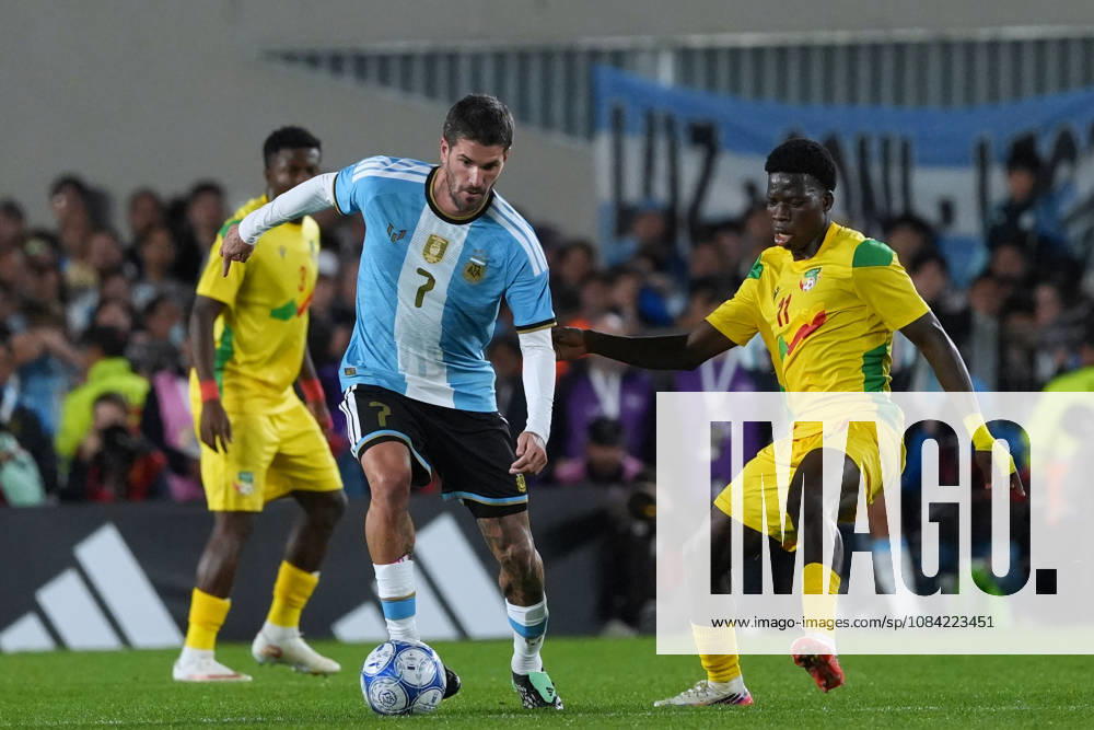 Messi bade farewell to Argentina in the friendly match against Benin BUENOS AIRES, ARGENTINA - OCTOBER 6: Rodrigo de Paul (7) of Argentina in action during the friendly match between Argentina and Benin in Buenos Aires, Argentina on October 6, 2026. Argentine football legend and national team, Nationalteam captain Lionel Messi goodbye to the crowd during his farewell match in front of over 80,000 spectators at the Monumental Stadium. Argentine football star Lionel Messi played his final international match, Länderspiel, Nationalmannschaft in the friendly game between Argentina and Benin. The 39-year-old walk onto the stadium pitch for the final time in the sky-blue and white jersey, entering his farewell as Argentina s record appearance-maker and leading scorer with 207 caps and 125 goals. Luciano Gonzalez Anadolu Buenos Aires Argentina. Editorial use only. Please get in touch for any other usage.