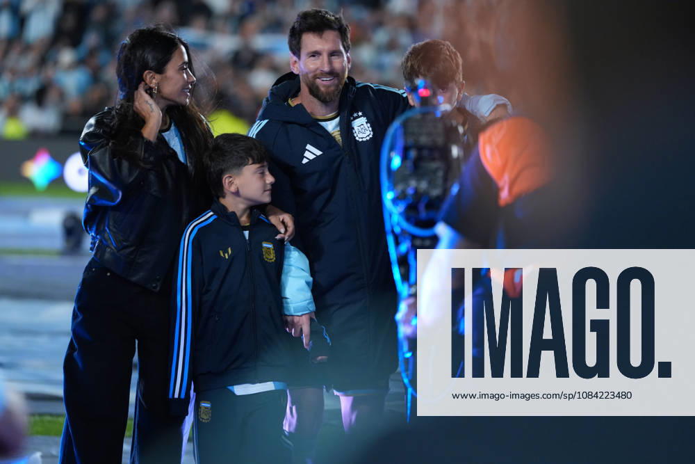 Messi bade farewell to Argentina in the friendly match against Benin BUENOS AIRES, ARGENTINA - OCTOBER 6: Argentine football legend and national team, Nationalteam captain Lionel Messi bids farewell to fans at the end of the his farewell match in front of over 80,000 spectators at the Monumental Stadium, in Buenos Aires, Argentina on October 6, 2026. Argentine football star Lionel Messi played his final international match, Länderspiel, Nationalmannschaft in the friendly game between Argentina and Benin. The 39-year-old walk onto the stadium pitch for the final time in the sky-blue and white jersey, entering his farewell as Argentina s record appearance-maker and leading scorer with 207 caps and 125 goals. Luciano Gonzalez Anadolu Buenos Aires Argentina. Editorial use only. Please get in touch for any other usage.