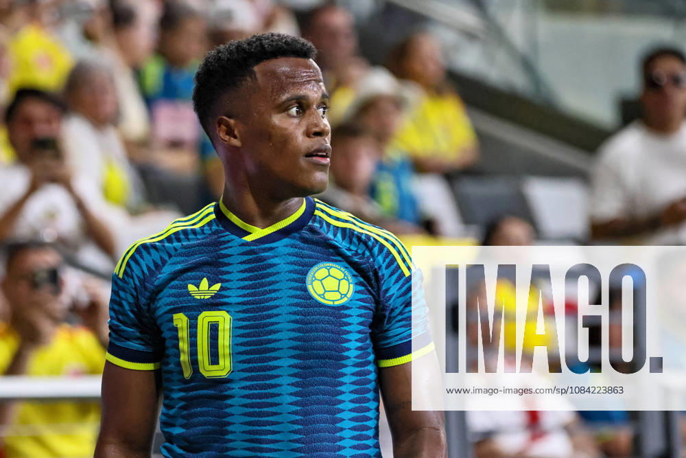 MIAMI, FL - OCTOBER 06: Jhon Arias 10 of Colombia looks on during an International Friendly, Länderspiel, Nationalmannschaft soccer match between Colombia and Peru at NU Stadium on October 06, 2026 in Miami, Florida.(Photo by Chris Arjoon Icon Sportswire) SOCCER: OCT 06 Colombia vs Peru Icon2610060000046