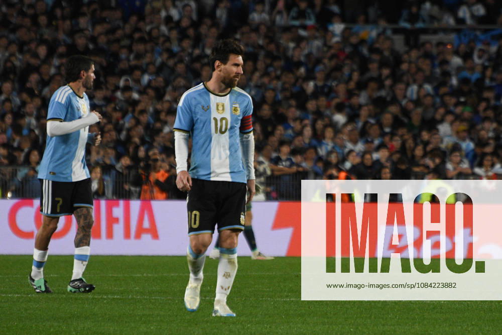 Messi juega su último partido con la selección Argentina en Buenos Aires El futbolista Lionel Messi durante la celebración del partido entre las selecciones de Argentina y Benín, a 6 de octubre de 2026, en Buenos Aires (Argentina). El partido será la última ocasión en la que Leo Messi vestirá la albiceleste tras anunciar su retiro del fútbol de selecciones. 07 OCTUBRE 2026 Sebastiá Buenos Aires (Argentina) Buenos Aires (Argentina) Espana