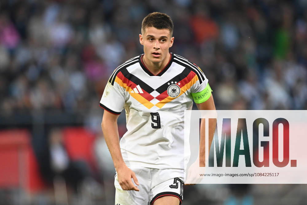 Nicolo TRESOLDI (GER) halbe Figur, Halbfigur, halber Koerper, Einzelbild, angeschnittenes Einzelmotiv, Fussball Laenderspiel, U21, U 21 EM-Qualifikation, Deutschland - Georgien 2-0 am 06.10.2026, Schueco-Arena Bielefeld, Â