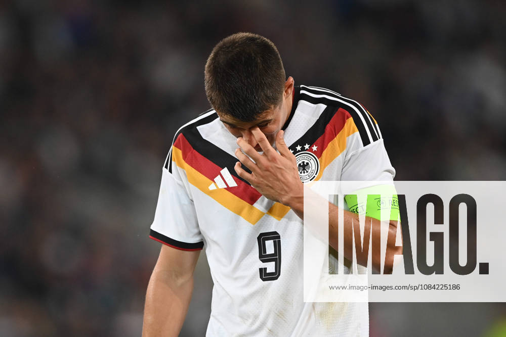 Nicolo TRESOLDI (GER) halbe Figur, Halbfigur, halber Koerper, Einzelbild, angeschnittenes Einzelmotiv, enttaeuscht, enttäuscht, Enttäuschung, Enttaeuschung Fussball Laenderspiel, U21, U 21 EM-Qualifikation, Deutschland - Georgien 2-0 am 06.10.2026, Schueco-Arena Bielefeld, Â