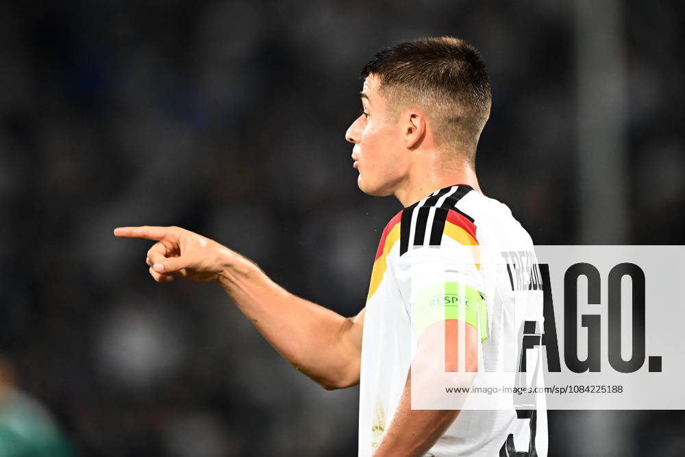 Nicolo TRESOLDI (GER) halbe Figur, Halbfigur, halber Koerper, Einzelbild, angeschnittenes Einzelmotiv, Gestik, Geste, gestikuliert, Fussball Laenderspiel, U21, U 21 EM-Qualifikation, Deutschland - Georgien 2-0 am 06.10.2026, Schueco-Arena Bielefeld, Â