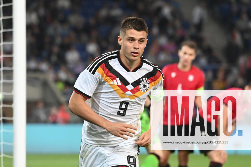 Nicolo TRESOLDI (GER) halbe Figur, Halbfigur, halber Koerper, Einzelbild, angeschnittenes Einzelmotiv, Fussball Laenderspiel, U21, U 21 EM-Qualifikation, Deutschland - Georgien 2-0 am 06.10.2026, Schueco-Arena Bielefeld, Â