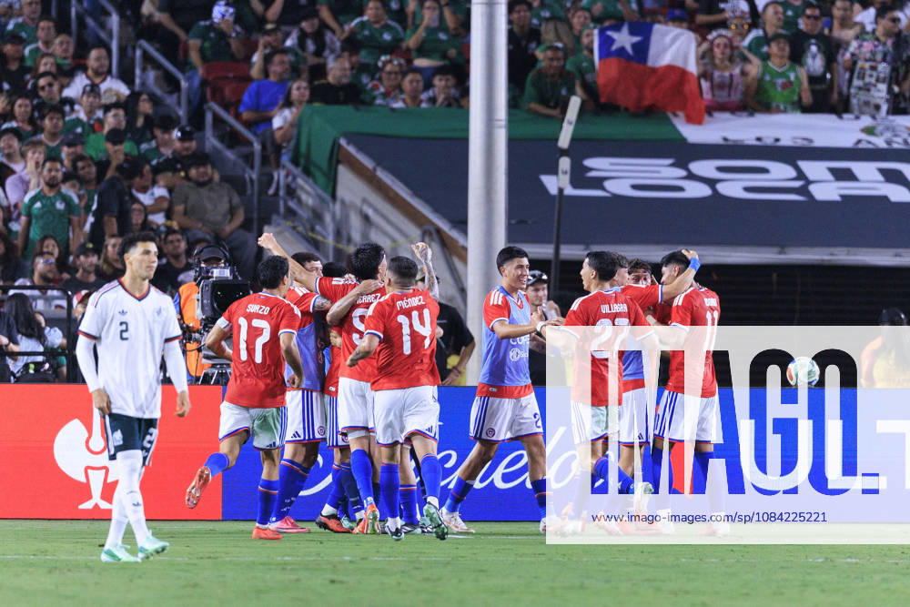 Maximiliano Gutierrez 9 of Chile celebrates his goal during an International Friendly, Länderspiel, Nationalmannschaft match against Mexico at the Los Angeles Memorial Coliseum on Tuesday October 6, 2026 in Los Angeles, California. Mexico loses to Chile, 0-2. ARIANA RUIZ PI Mexico Vs. Chile - ZUMAp124 20261006_zaa_p124_111