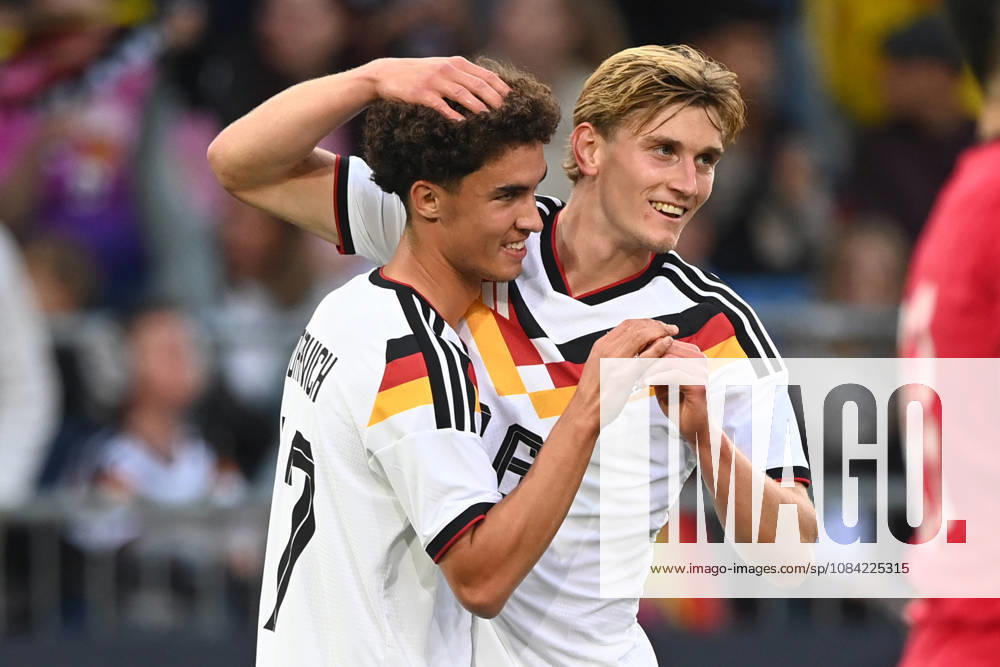 Noah DARVICH (GER) jubelt nach seinem Tor zum 1-0, Jubel, jubeln, Freude, cheers, Das Tor wird spaeter Dzenan PEJCINOVIC (GER) zugeschrieben, mit Aljoscha KEMLEIN (GER) Fussball Laenderspiel, U21, U 21 EM-Qualifikation, Deutschland - Georgien 2-0 am 06.10.2026, Schueco-Arena Bielefeld, Â