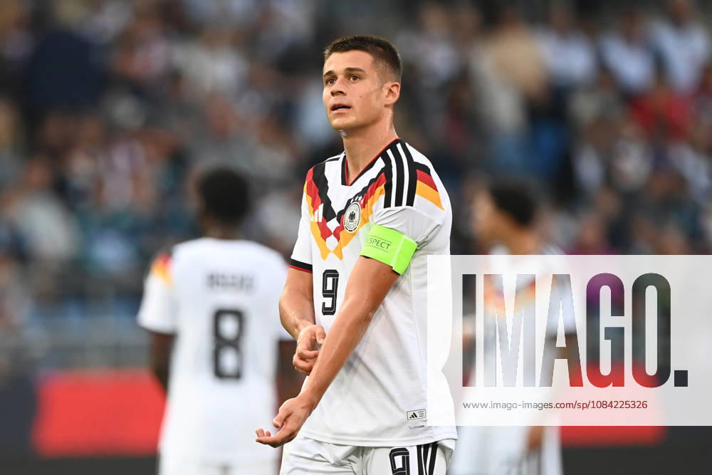 Nicolo TRESOLDI (GER) halbe Figur, Halbfigur, halber Koerper, Einzelbild, angeschnittenes Einzelmotiv, Fussball Laenderspiel, U21, U 21 EM-Qualifikation, Deutschland - Georgien 2-0 am 06.10.2026, Schueco-Arena Bielefeld, Â