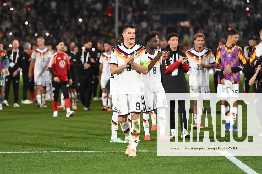 Schlussjubel, Jubel, jubeln, Freude, cheers, Deutschland, vorne Nicolo TRESOLDI (GER) Fussball Laenderspiel, U21, U 21 EM-Qualifikation, Deutschland - Georgien 2-0 am 06.10.2026, Schueco-Arena Bielefeld, Â