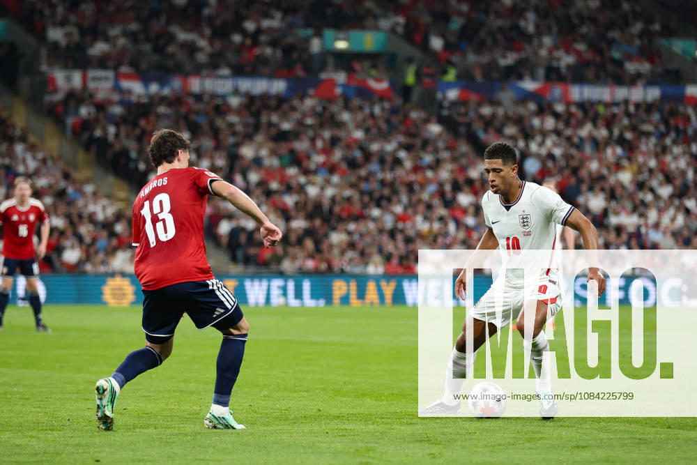 Jude Bellingham of England controls the ball while under pressure from Lukas Ambros of Czechia during the UEFA Nations League 2026 27 group phase match between England and Czechia at Wembley Stadium on October 6, 2026 in London, England.