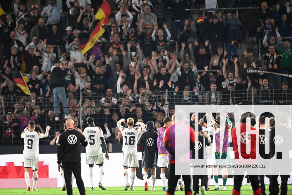 Schlussjubel, Jubel, jubeln, Freude, cheers, Deutschland, Fussball Laenderspiel, U21, U 21 EM-Qualifikation, Deutschland - Georgien 2-0 am 06.10.2026, Schueco-Arena Bielefeld, Â