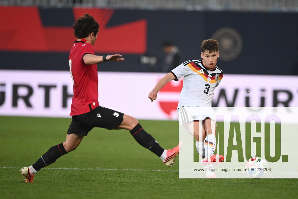 Lukas ULLRICH (GER) gegen Dato BUKIA (GEO) Aktion, Zweikampf, Fussball Laenderspiel, U21, U 21 EM-Qualifikation, Deutschland - Georgien 2-0 am 06.10.2026, Schueco-Arena Bielefeld, Â