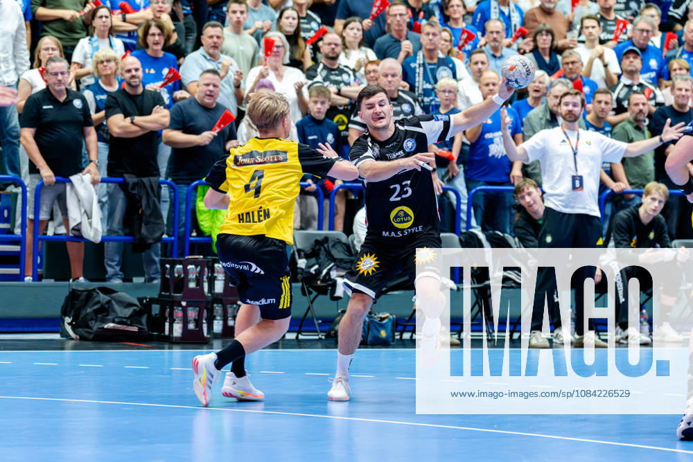 Solingen, 06.10.2026, Handball, Herren, EHF, European League, Gruppenphase, 2. Spieltag, 2026 2027, Bergischer HC - IK Sävehof Janik Schrader (Bergischer HC, 23) während des Spiels Solingen Klingenhalle NRW Germany