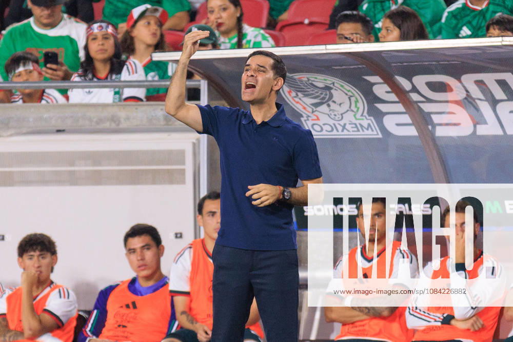 Head coach, Rafael Marquez of Mexico during an International Friendly, Länderspiel, Nationalmannschaft match against Chile at Los Angeles Memorial Coliseum on Tuesday, October 6, 2026, in Los Angeles, California. Mexico loses to Chile, 0-2. JAVIER ROJAS PI Los Angeles USA - ZUMAp124 20261006_zaa_p124_125