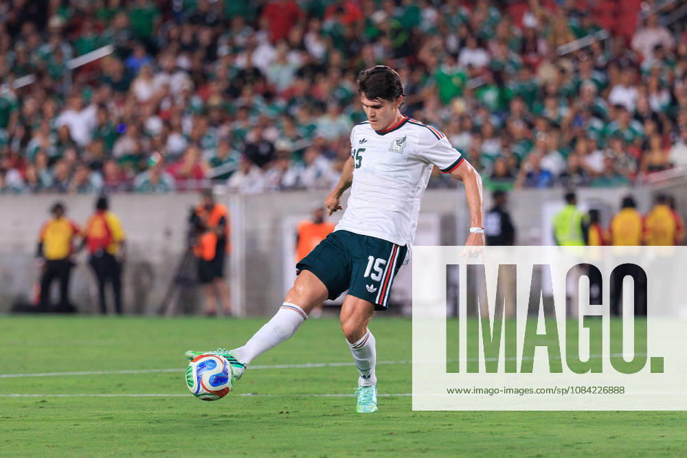 Israel Reyes 15 of Mexico during an International Friendly, Länderspiel, Nationalmannschaft match against Chile at Los Angeles Memorial Coliseum on Tuesday, October 6, 2026, in Los Angeles, California. Mexico loses to Chile, 0-2. JAVIER ROJAS PI Los Angeles USA - ZUMAp124 20261006_zaa_p124_132
