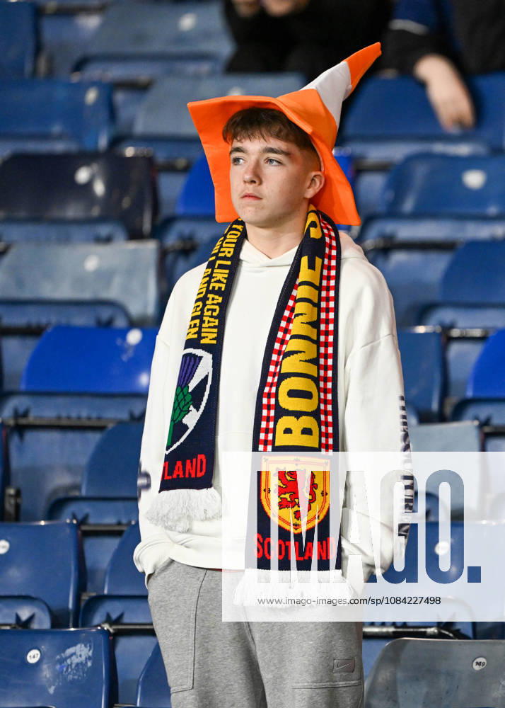 Glasgow, Scotland, 6th October 2026. Scotland fans during the Scotland vs Slovenia UEFA Nations League match at Hampden Park, Glasgow. Picture credit should read: Neil Hanna Sportimage . SPI_110_NH_Scotland_Slovenia SPI-5054-0110