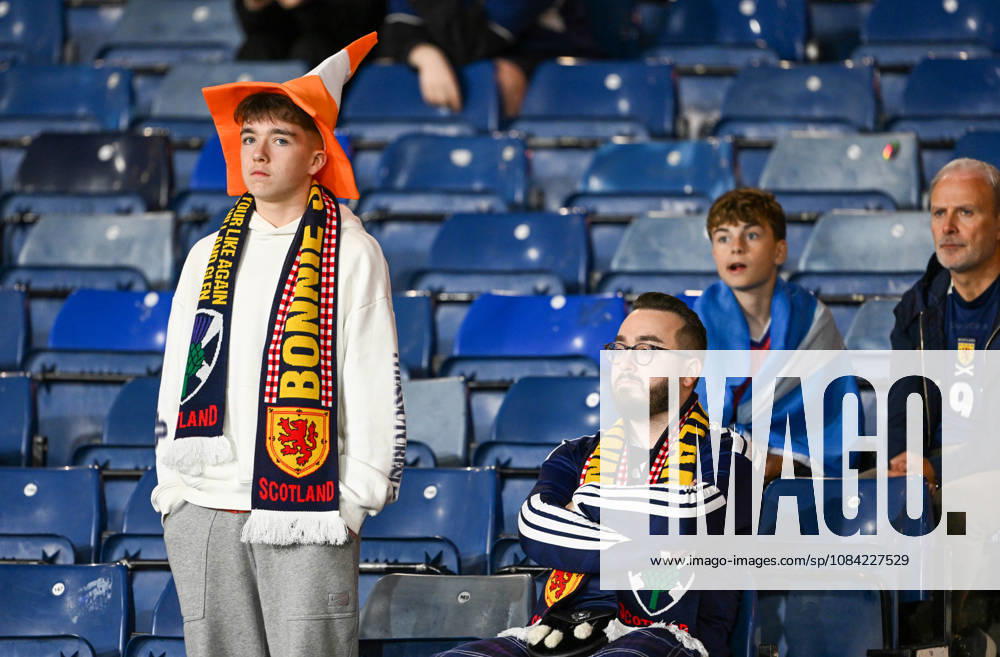 Glasgow, Scotland, 6th October 2026. Scotland fans during the Scotland vs Slovenia UEFA Nations League match at Hampden Park, Glasgow. Picture credit should read: Neil Hanna Sportimage . SPI_108_NH_Scotland_Slovenia SPI-5054-0108