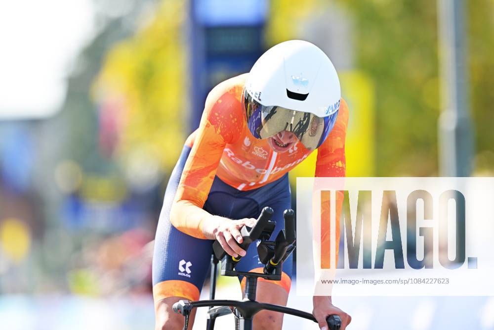 Netherlands Jop Van Den Biggelaar crosses the finish line of the Men Junior Individual Time Trial race (22km) at the cycling UEC Road European Championships, in Ljubljana, Slovenia, on Wednesday 7 October 2026. The UEC Road European Championships are taking place from 02 to 07 October in Ljubljana, Slovenia. DAVIDxPINTENS x189036088x