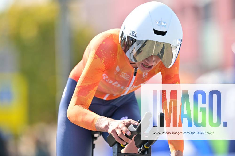 Netherlands Jop Van Den Biggelaar crosses the finish line of the Men Junior Individual Time Trial race (22km) at the cycling UEC Road European Championships, in Ljubljana, Slovenia, on Wednesday 7 October 2026. The UEC Road European Championships are taking place from 02 to 07 October in Ljubljana, Slovenia. DAVIDxPINTENS x189036129x