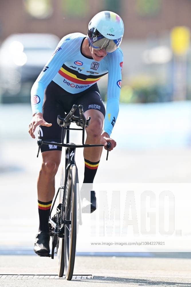Belgium s Vic De Smet crosses the finish line of the Men Junior Individual Time Trial race (22km) at the cycling UEC Road European Championships, in Ljubljana, Slovenia, on Wednesday 7 October 2026. The UEC Road European Championships are taking place from 02 to 07 October in Ljubljana, Slovenia. DAVIDxPINTENS x189037237x