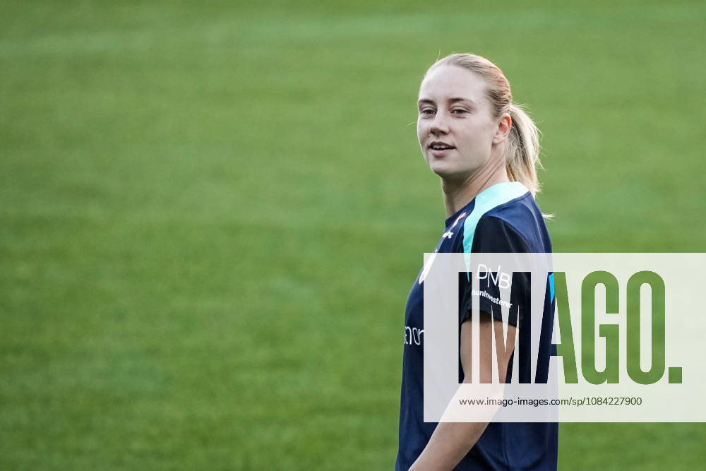 The women s national soccer team is preparing for the World Cup qualifiers Oslo, October 7, 2026 Lisa Fjeldstad Naalsund during a training session at Ullevaal Stadium, for the World Cup qualifier against Romania. The matches will be played on October 9 at Arcul de Triumf Stadium in Bucharest and on October 13 at Ullevaal Stadium in Oslo. Photo: Beate Oma Dahle, NTB, Oslo, Norway. . RESTRICTED USE FOR BETTING COMPANIES.