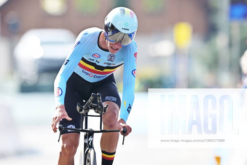 Belgium s Vic De Smet crosses the finish line of the Men Junior Individual Time Trial race (22km) at the cycling UEC Road European Championships, in Ljubljana, Slovenia, on Wednesday 7 October 2026. The UEC Road European Championships are taking place from 02 to 07 October in Ljubljana, Slovenia. DAVIDxPINTENS x189037510x