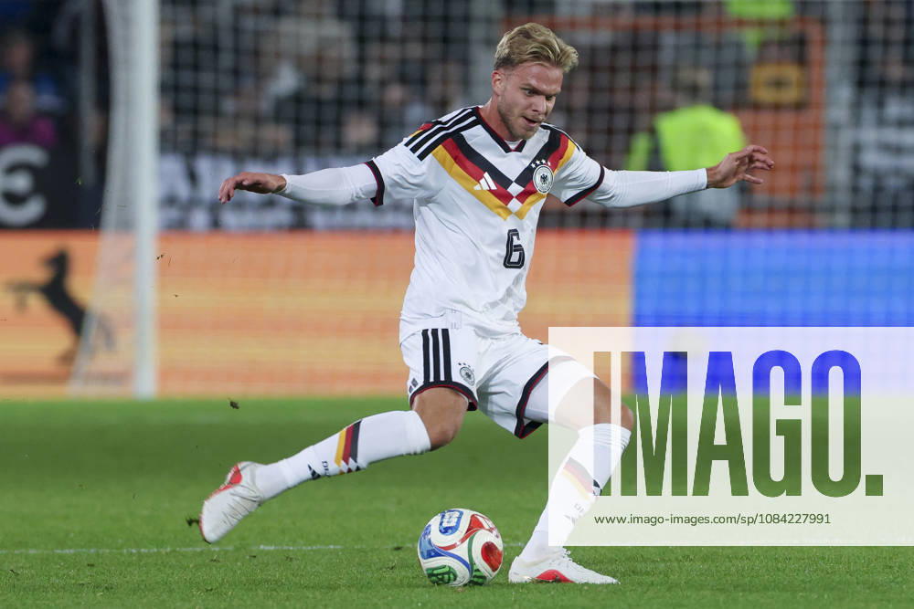 Leandro Morgalla (Germany) controls the ball during the UEFA Under21 EURO Qualifier, EM, Europameisterschaft between Germany U21, U 21 and Georgia U21 at Almstadion on October 6, 2026 in Bielefeld, Germany. (Photo by Marco Steinbrenner DeFodi Images) -